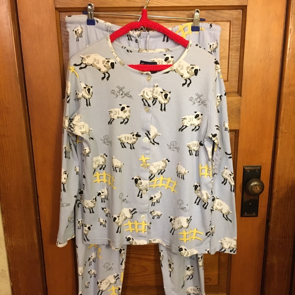 Nick & Nora Counting Sheep Pajama Set 🐑